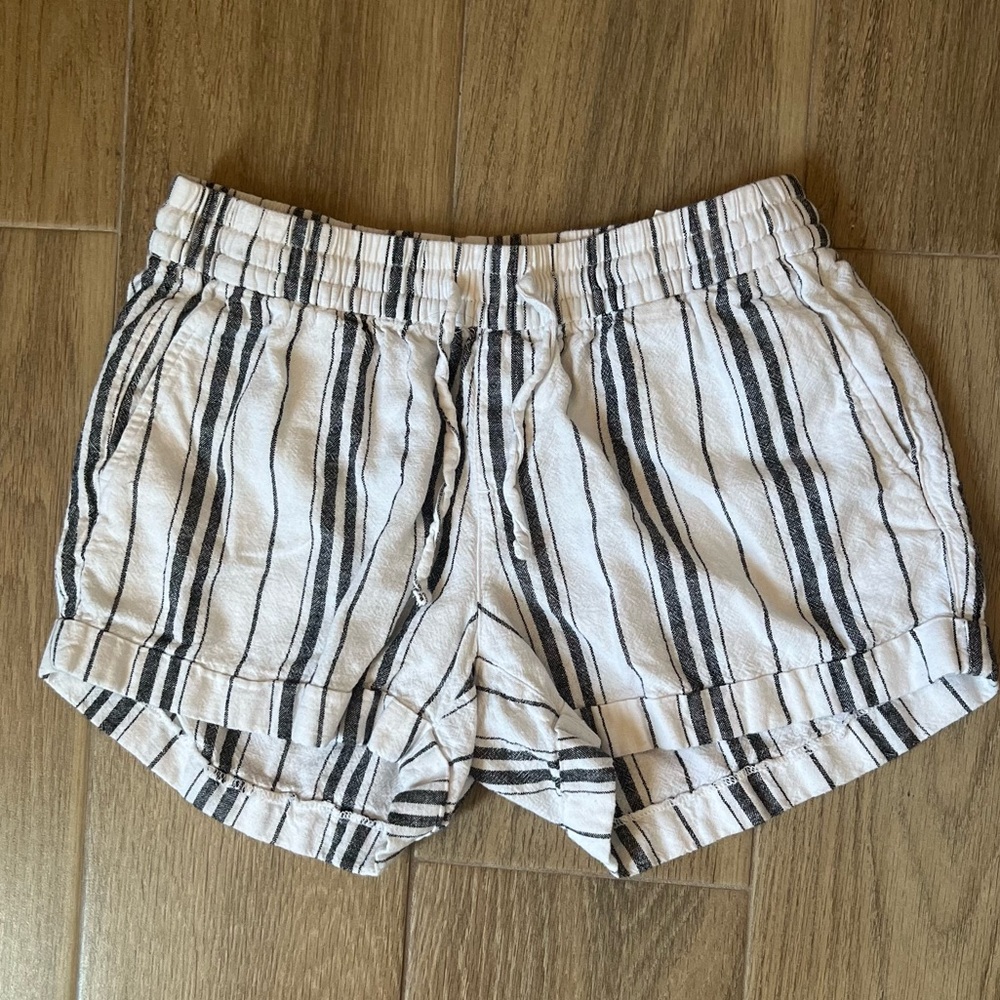 Old Navy Striped Linen Shorts
